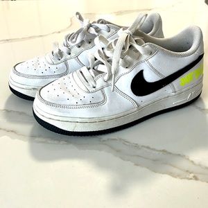 Used size 4.5 kids Air Force 1